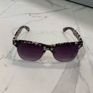Floral Design Sunglasses